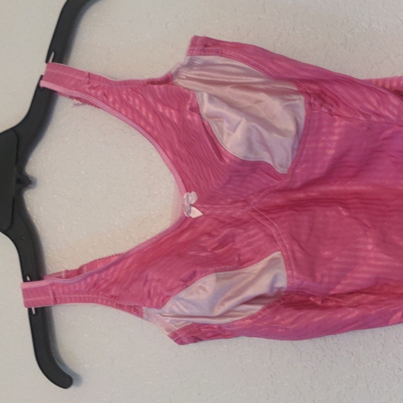 Pink bodysuit - Picture 2 of 9